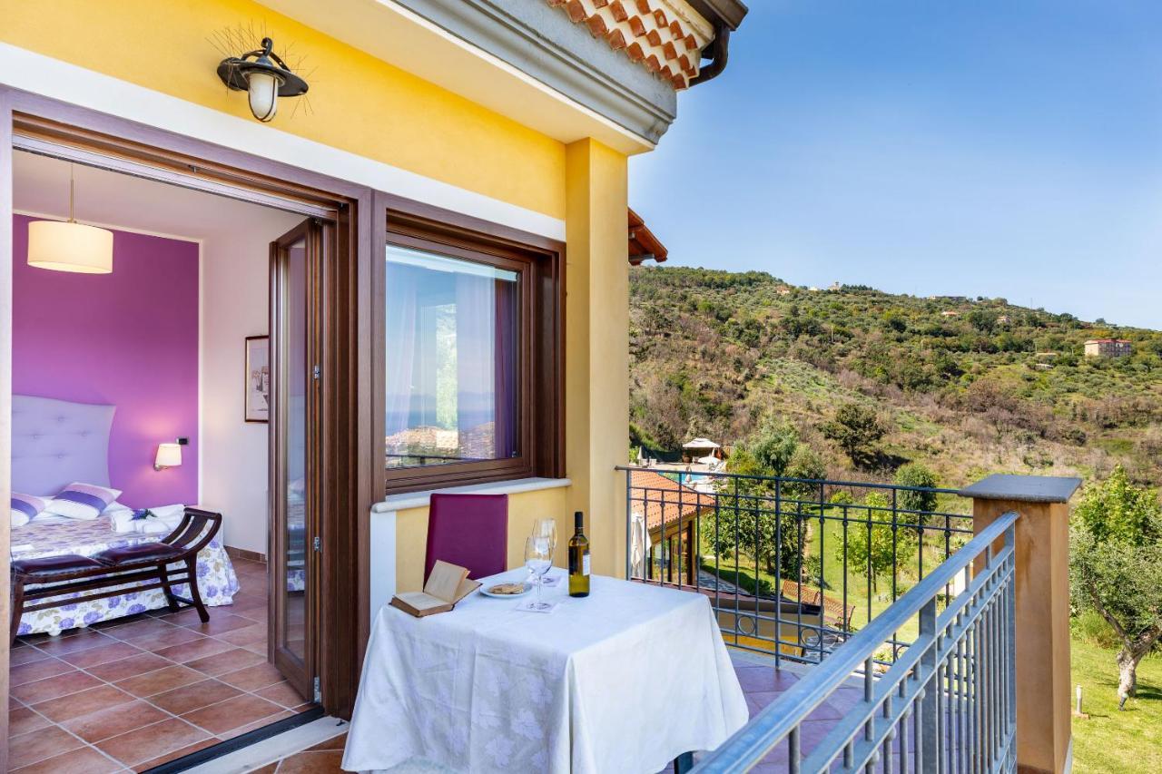 Casa Vacanza Villa Aurora Laureana Cilento Exterior photo